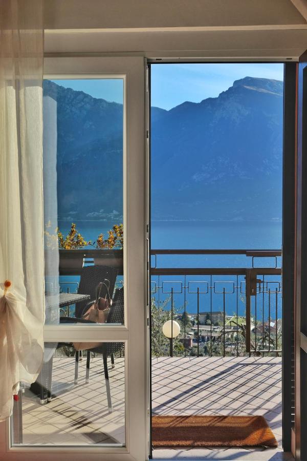 Mont&lac *